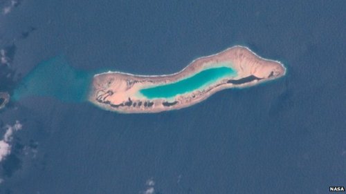 New Land This tiny island is Nadikdik Atoll (also called Knox Atoll) in the Marshall Islands of the 