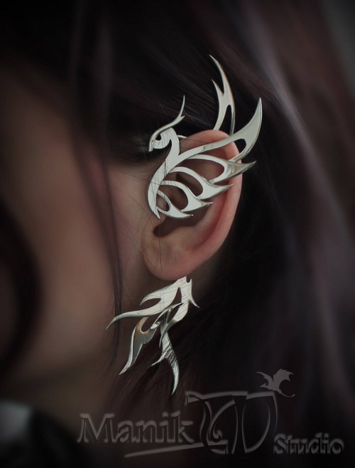 queenscourtesan:supershyskye: sosuperawesome: Ear Cuffs / Earrings ManikID on Etsy PUT THEM ON ALL O