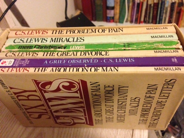If you want to know what beauty looks like, it’s this masterpiece. so many books