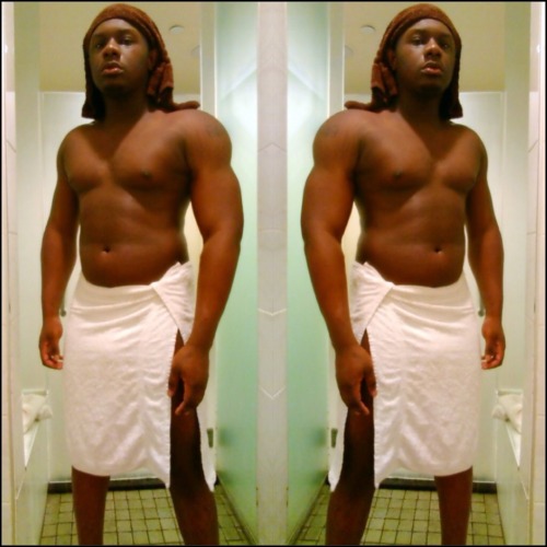 damnunaked:  DAMN! JUST HIT 240LB IM GETTIN THICK DAMNUNAKED.TUMBLR.COM   What to do