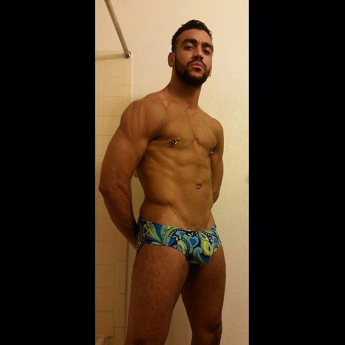 eduardoblangiscortes:  Follow him @nathanael_nussa adult photos