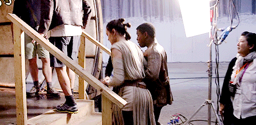 random-fangirling:  johnthebaeboyega:  indyfinitely:  Behind the Scenes of The Force Awakens: John B