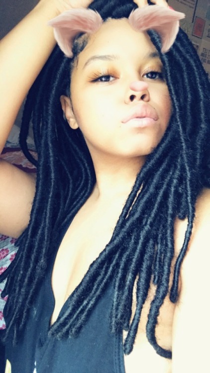 Porn Pics truuqueen:  I’m digging these faux locs