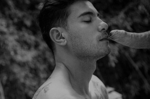 Only Uncut Cocks - Twitter: @dlowkiwi1