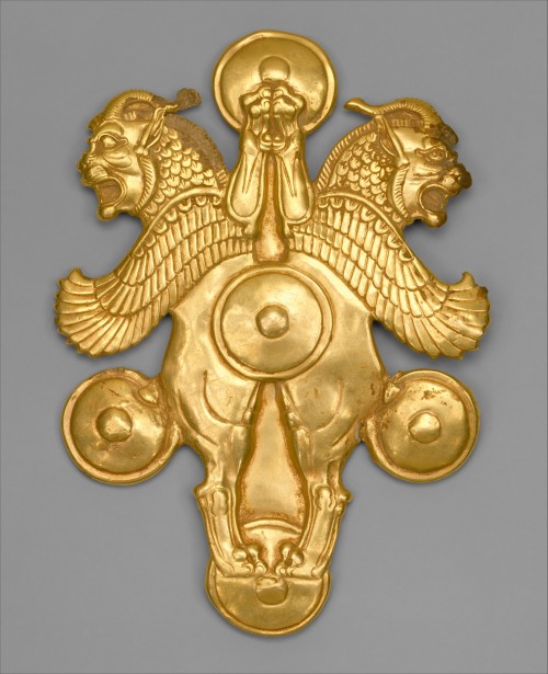 historyarchaeologyartefacts:Gold plaque with lion-griffins. Achaemenid Persia, 6th–4th century BC [3