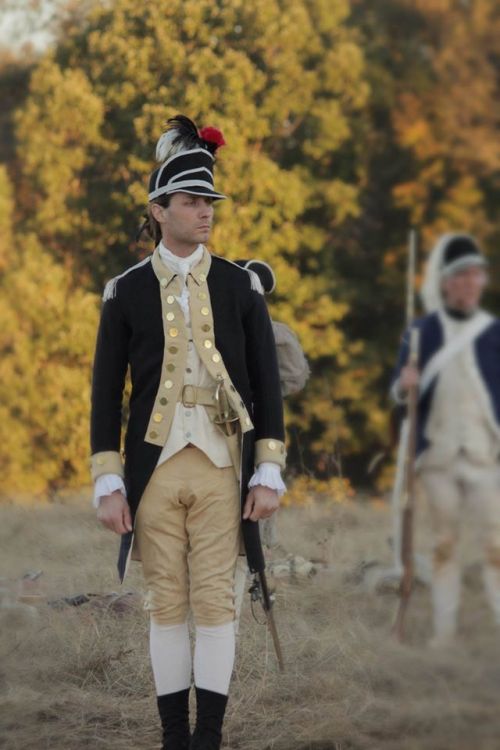 gunneratlarge:My friend, dressed as Alexander Hamilton, at a filming.your friend is flawless