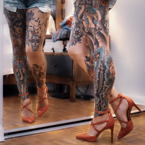 Tattooed Legs and Heels@tattooedlegs &lt;&mdash; All Carrie Capri 