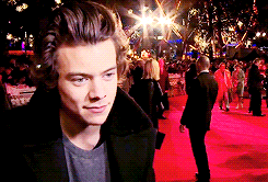 ih8u1d:  Harry + Lip Biting