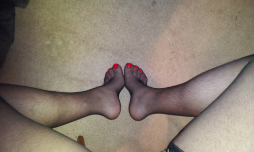 toeshoseandshemales:Me