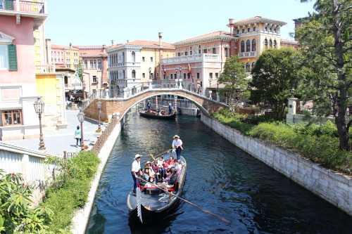 travelry:Tokyo DisneySea has built an entire recreation of Venice, complete with authentic gondola