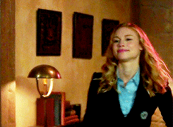 DAILY VAMPIRE ACADEMY