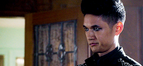 maggnusbane:Favorite Magnus sass faces in season one