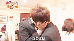 fikahime: JUST YOU BTS. EPS 21: Seriously I cant imagine this! LAUGH SO MUCH! Qi Yi kissed Qu Lai en because of Just You team..