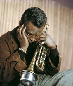 wheelchairs-and-lawnmowers: Miles Davis (he can’t hear you…)