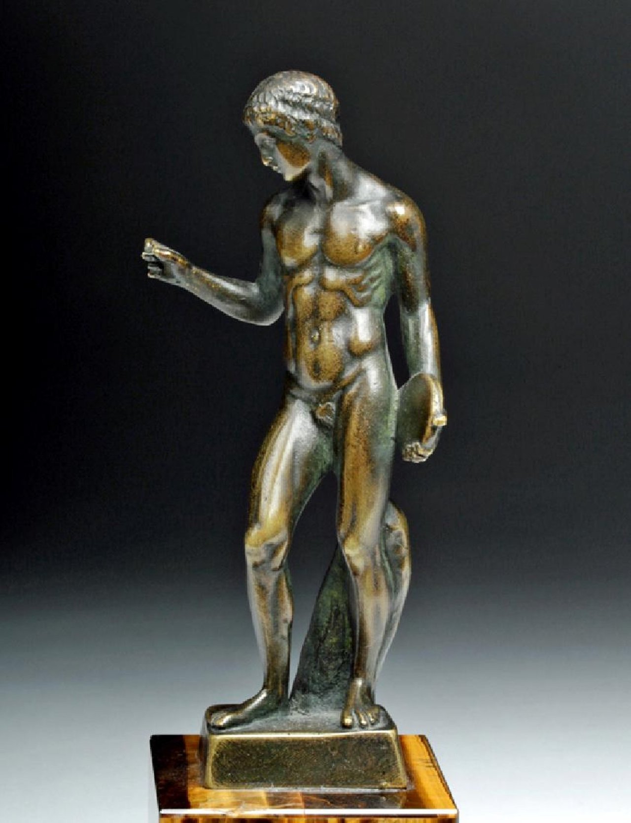 ganymedesrocks:  Solid lost wax bronze statuette of a Discobolus in the roundlate