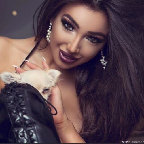 @nifty_photography caught me having a snuggle with peach (@anndenisewilson ’s baby ) during our shoot lol 🐾🐶 Credits to @nifty_photography and @littlefairphotography_ . Lip colour by @louboutinworld by chloe.khan