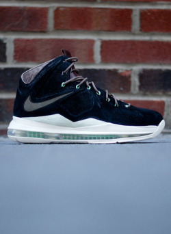 shoe-pornn:  Nike LeBron X QS EXT-Black Suede.