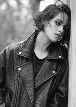 votrepoison:  ronsweasleys:  Kristen Stewart for Elle UK   PF. 