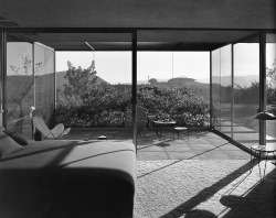 wmud:  raphael soriano - screened porch off living room, shulman house, los angeles, california, 1950