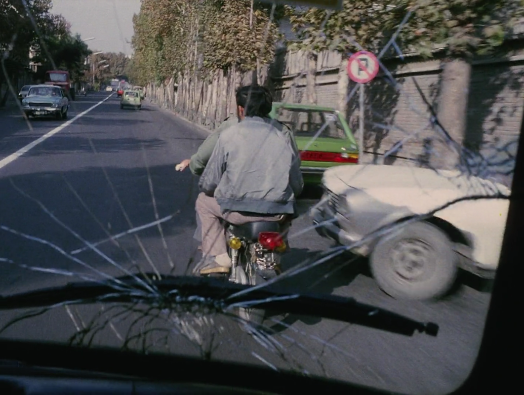 folie-atwo: کلوزآپ ، نمای نزدیک Close-Up (1990, Abbas Kiarostami)