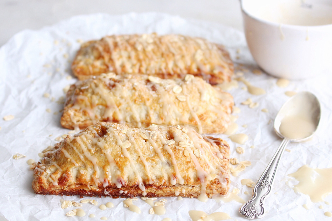 lustingfood: Apple Hand Pies with Oatmeal Crust &amp; Maple Glaze Oatmeal Crust