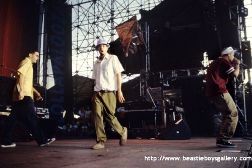 mcforwhatiam:peaches-bee:Beastie Boys, Lollapalooza ‘94Additional picJust adding a clearer version, 