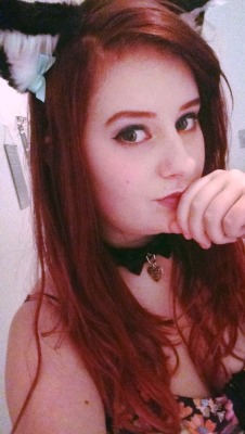 cut-my-heart-out:  I’ve got a new account and thought I’d bring back this photo of when I bought my ears and tail from kittensplaypenshop ^.^