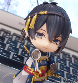 goodsmilecompanyus:  I’m dying! I love Nendoroid Mikazuki Munechika so much! http://goodsmile-global.ecq.sc/top/gscnenwd00511.html-Mamitan &lt;3