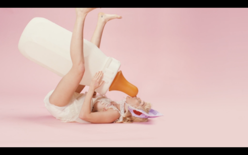 palmtreesandpampers:  Reblog if you think Miley Cyrus is an ABDL - Adult Baby !!!