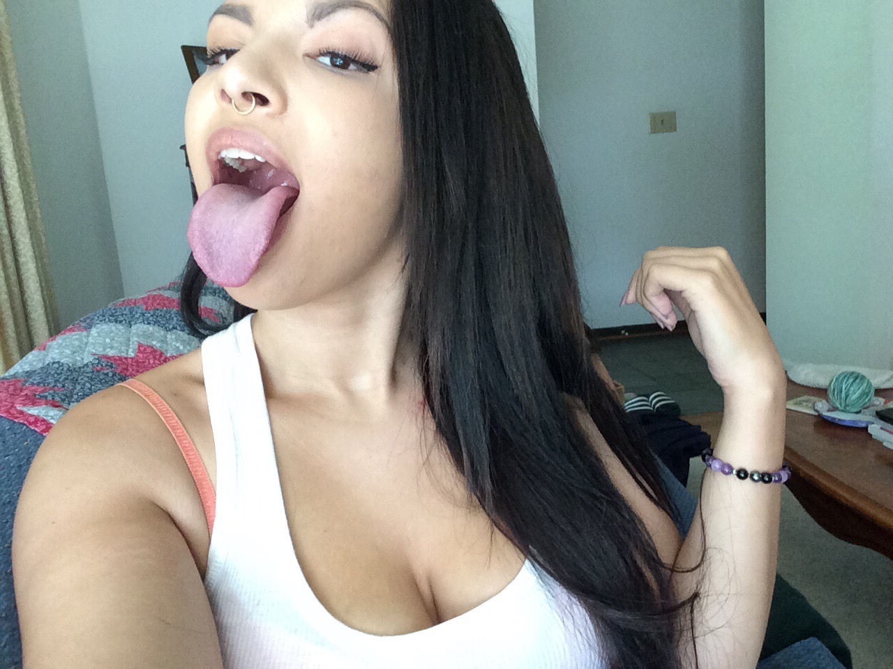 stopdropndryhump:  1st day of spring term went good 😁 Here’s a cute pic.. If