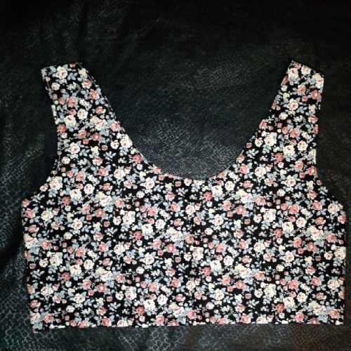 Liberty crop top from Bowsdontcry. Https://www.facebook.com/bowsdontcry #soldes #paris #mode #fashio