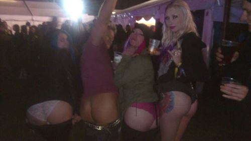 metalgirlswithcrackingarses:  Hayley Leggs managed to get Chris Jericho to get his arse out at Bloodstock! We salute you!   Damn Jericho! That’s a nice ass!   O.o