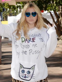 popgonemetal:   Kesha at the Women’s March