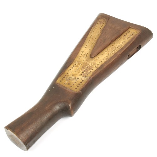 peashooter85: Cribbage board made by British soldiers from the stock of a Lee Enfield bolt action ri