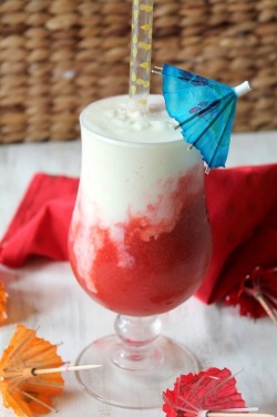 foodishouldnoteat:  Instant vacation cocktail  