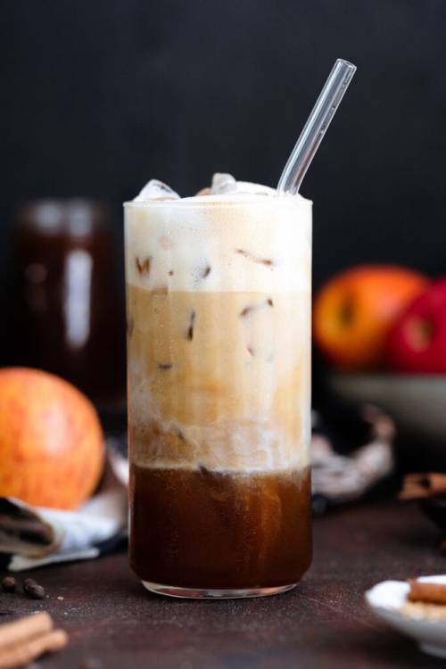 fullcravings:Homemade Iced Apple Crisp Macchiato