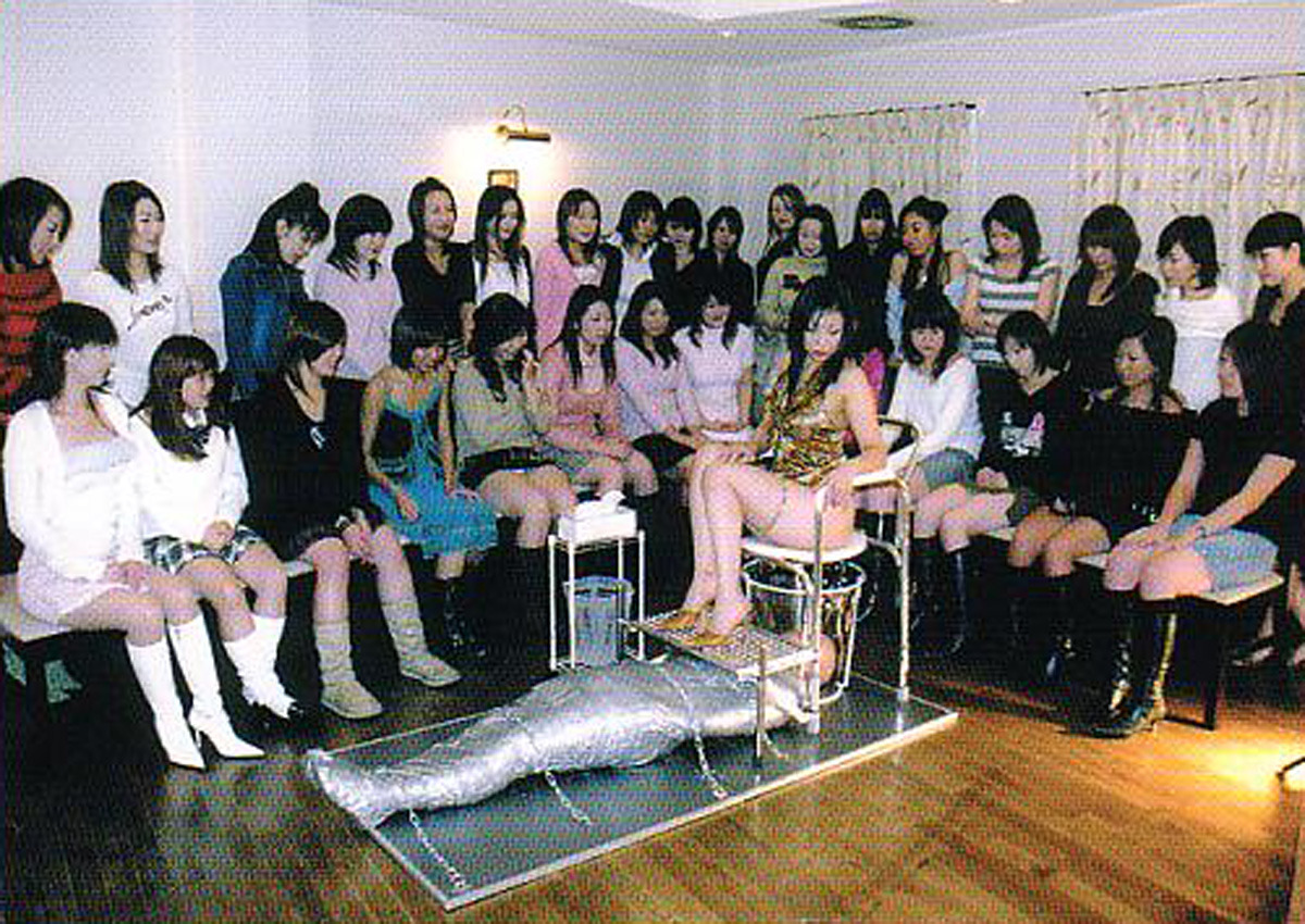 femaleledworld:  The “Turn your man into your toilet” adult education class was