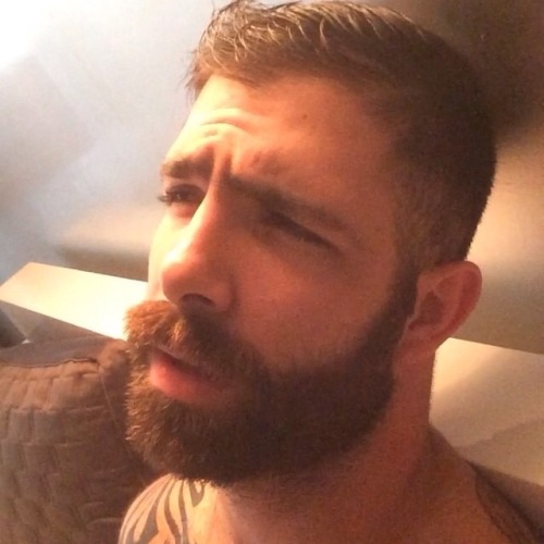 scruffyjizzmonkey:  beardburnme: | The glory that is jcryan_