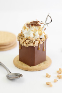 fullcravings:  Edible Toffee Candy Bar Shots