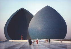 noosphe-re:Al-Shaheed Monument, Baghdad, Iraq, 1985Photographed by Steve McCurry