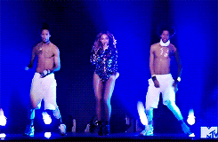 Queen B