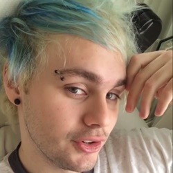 Michael Gordon Clifford Em: I HATE MYSELF. Se Gostar Da Like Ou Crditos Pra @cakesincer No Tt, Amo Vcs