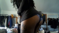 eltoroveroja:  Not enough pictures of my ass on here Spoil me rottennnn &lt;3   hnng &lt;3