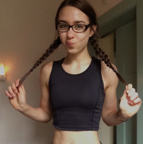 only-fitting:Leg day = tiny tops and cute braids