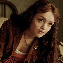 dailyoliviacooke:Olivia Cooke as Emma Decody in every episode of Bates Motel (2013 - 2017)1.02 Nice 