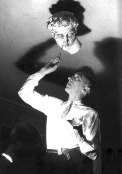 bizarreauhavre:  Jean Cocteau