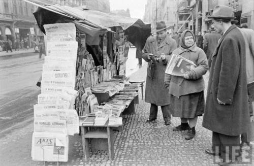 Prague(Walter Sanders. 1947)