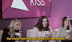 noamchimpsky:jholtzmann:Kate McKinnon, ladies and gentlemen.
