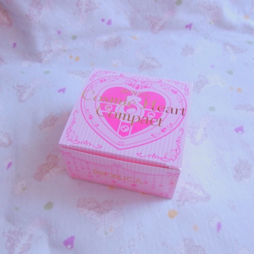 bitmapdreams:  Cosmic Heart Compact from Proplica.