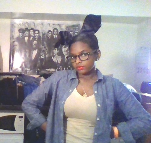 ryeloaf:  I got bunny ears and red lipstick and thought i was cute.